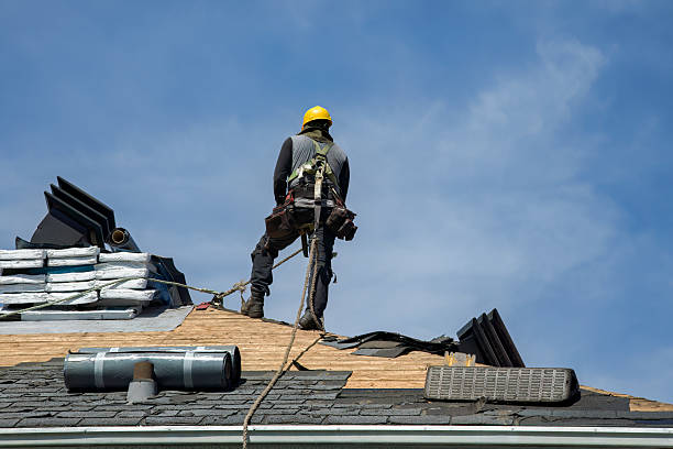 Professional Roofing technician working in Blythe, CA